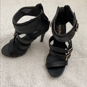Mossimo black 4 3/4 heels